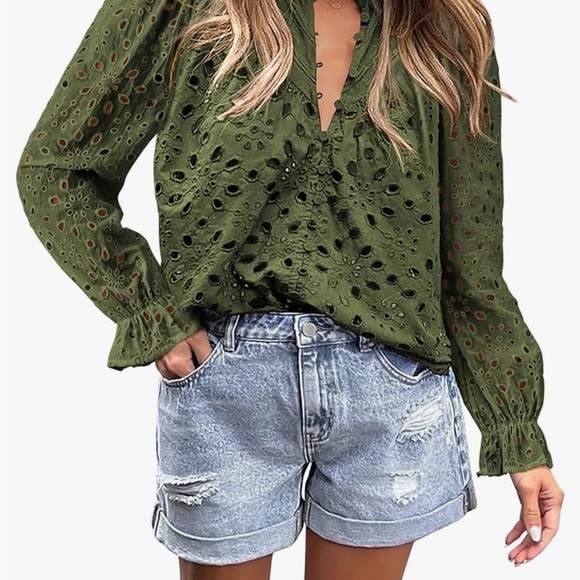 NWT green blouse - Picture 1 of 4